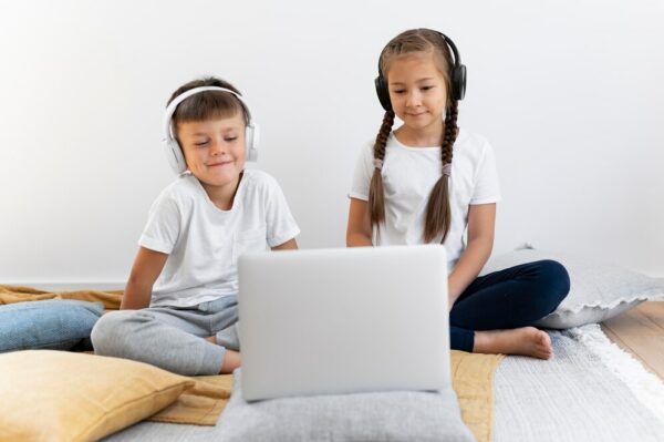 Безпека дітей в інтернеті під час літніх канікул